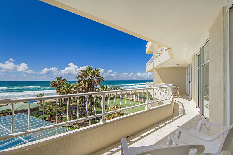 2 Bedroom Family Apartments Gold Coast 19th Avenue on the Beach Palm
